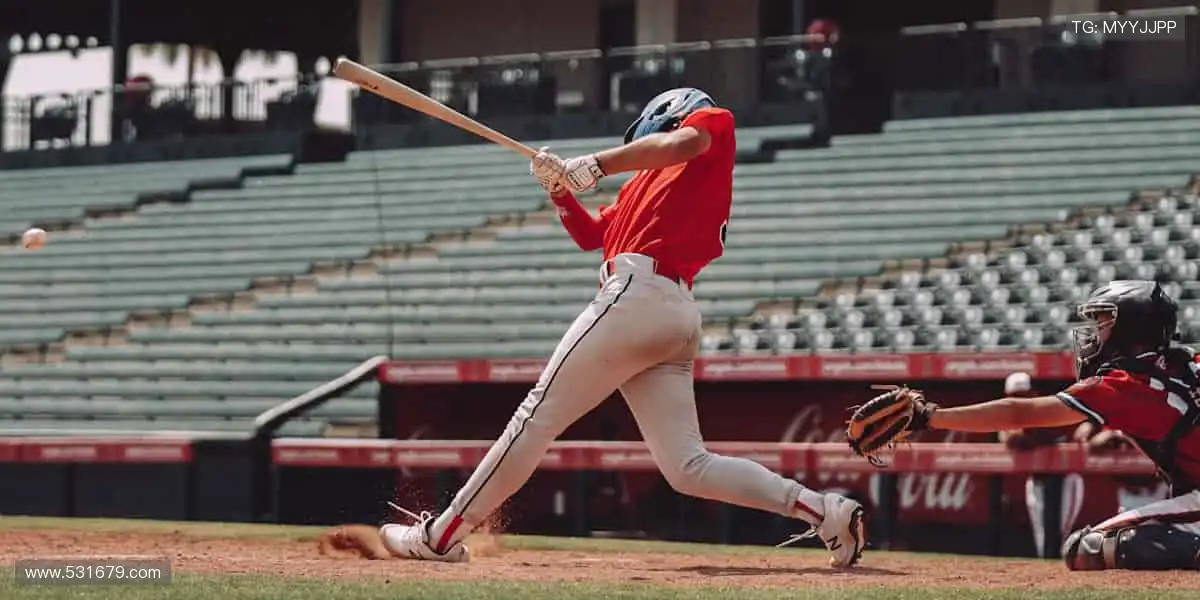 限量周边，收藏荣耀，你的专属体育记忆！🎯✨